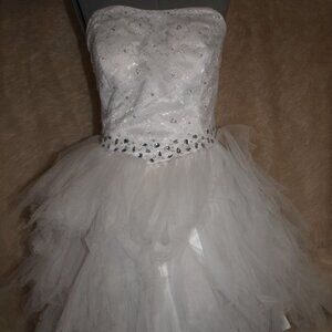 Short DRESS White Tule with Lace Top Size M/L USED4PHOTO SHOOT BY JJ'S House
